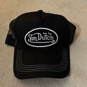 Von dutch trucker hat cap